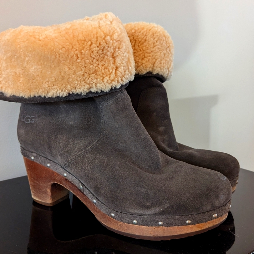 Sorel booties Size 8